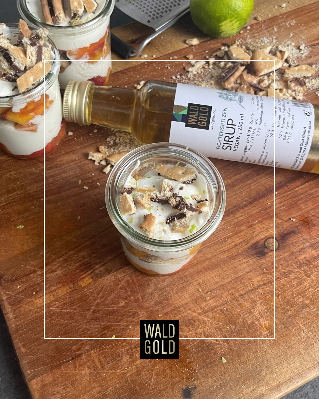Waldig-fruchtiges Schichtdessert