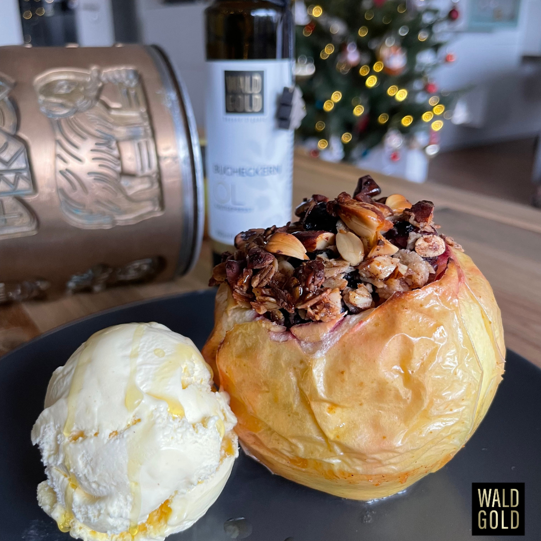 Weihnachtsmenü | Dessert: Bratapfel mit Blaubeer-Bucheckern-Topping, V ...