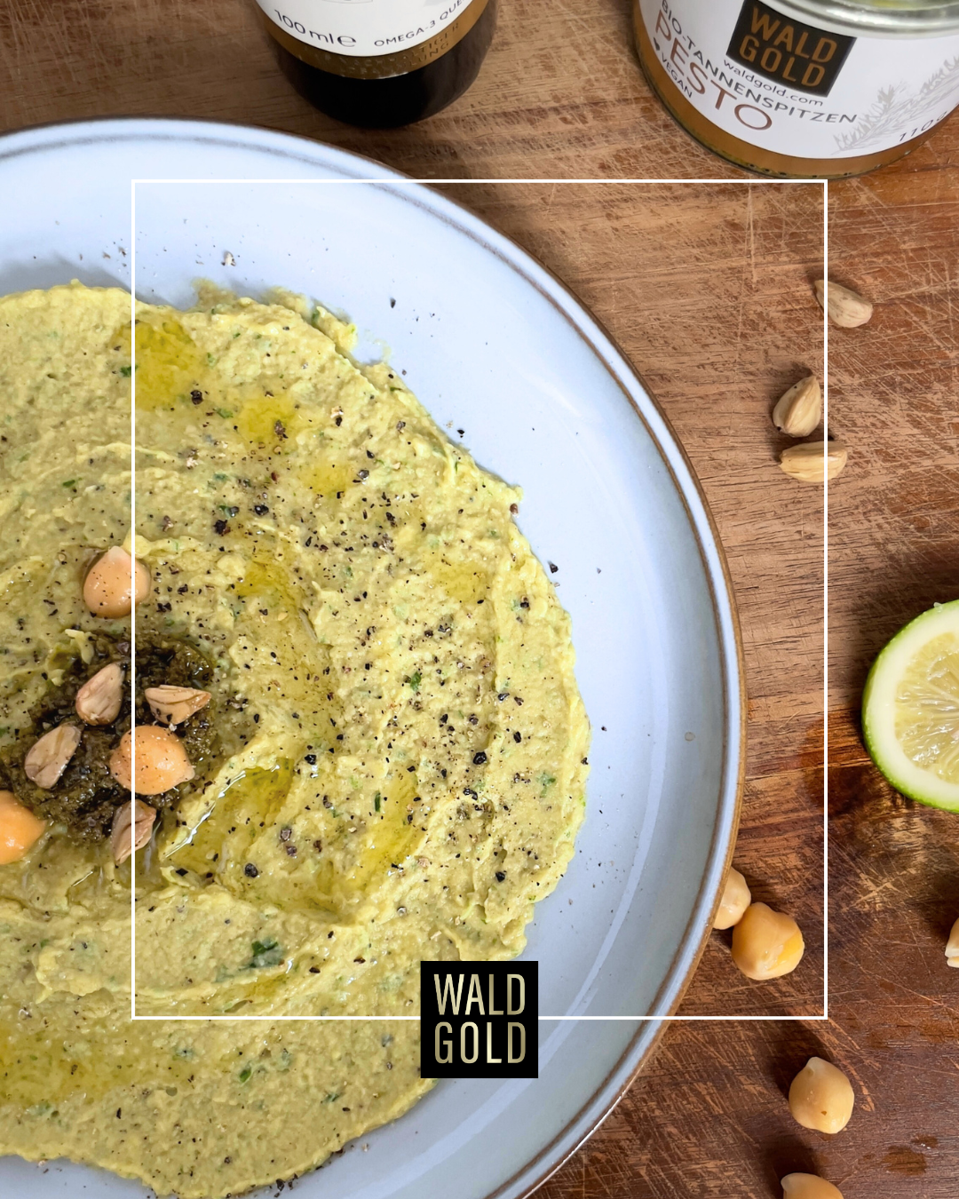 Buchecker-Hummus mit Tannenspitzen Pesto