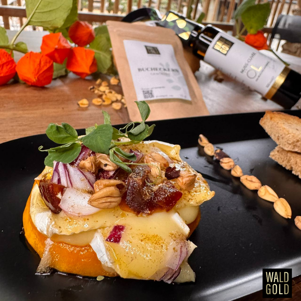 Herbstliche Bruschetta mit Bucheckern und Kürbis