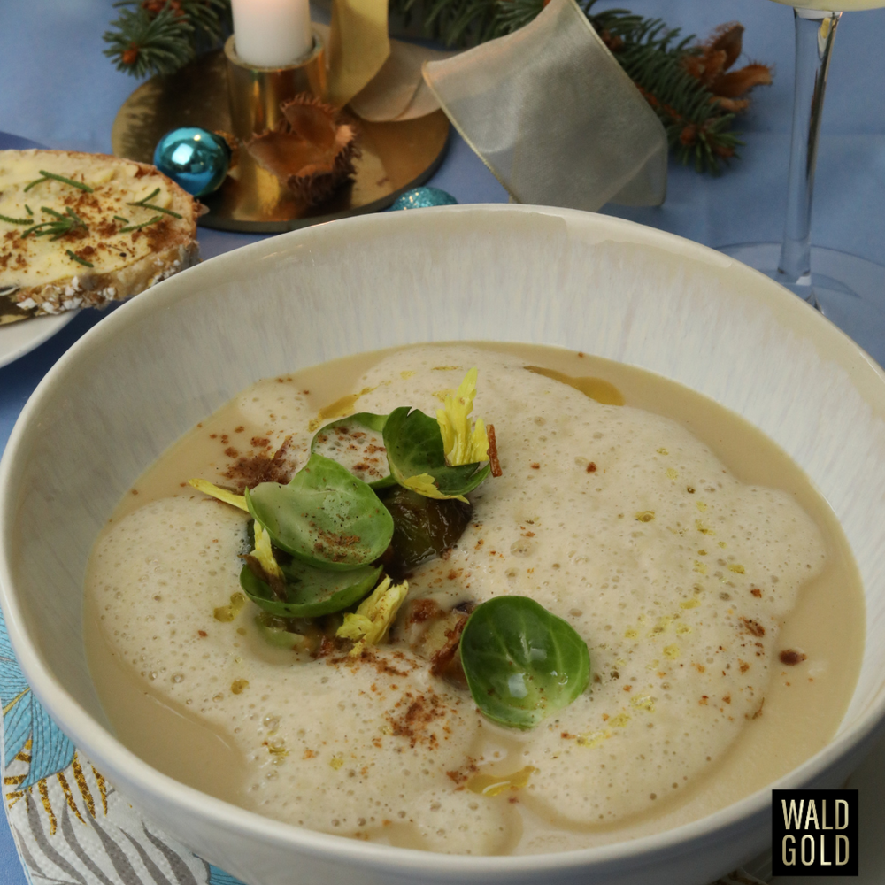 
                      
                        Kiefernnadel Würzsalz mit Bucheckern
                      
                    